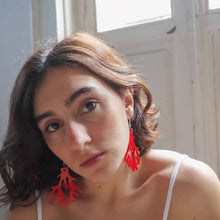 Cargar imagen en el visor de la galería, Coral Earrings
